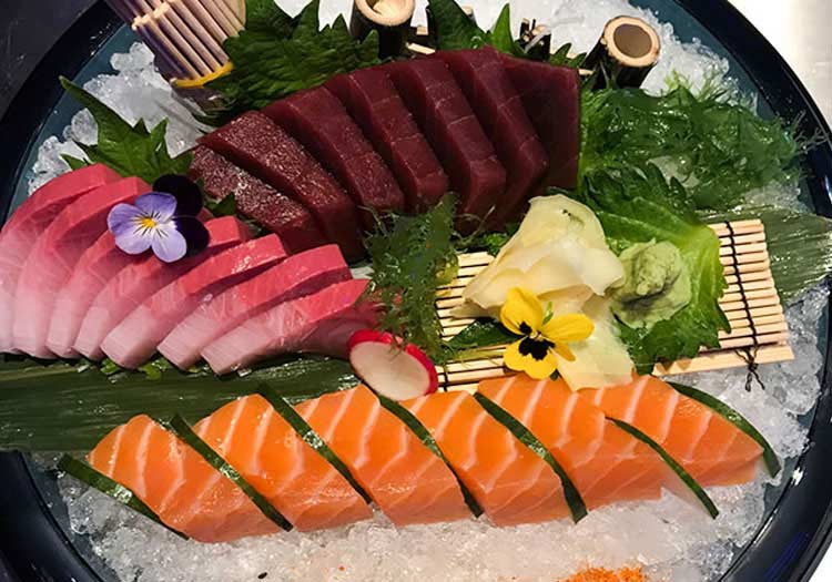 OKAMI Japanese Restaurant - Okami SUSHI & SASHIMI LARGE (62 PCS) ONLY  $44.00 ✨✨ Okami, we do Takeaway as well 🚗🚙🛵 , Check our Takeaway Menu  ⬇️⬇️